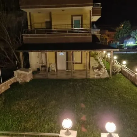 Altinova Denize Sifir Tripleks Yazliik Βίλα